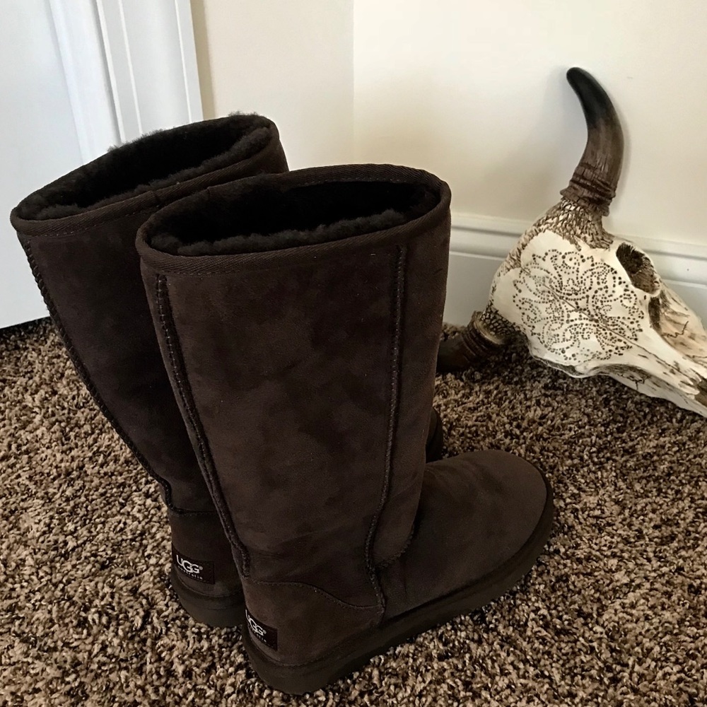 New Classic Tall UGG Boot Size 8